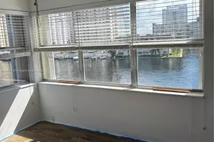 111 Golden Isles Dr, Hallandale Beach, FL 33009 - Photo 19