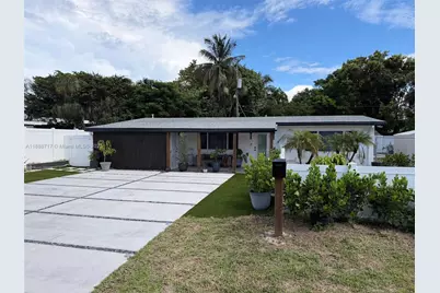 310 NE 12th Ave, Pompano Beach, FL 33060 - Photo 1