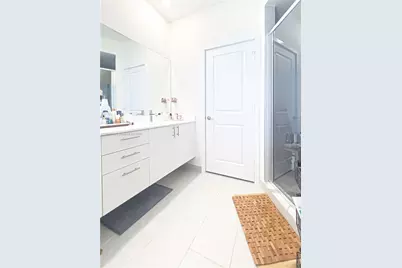 4260 NW 82nd Ave, Doral, FL 33166 - Photo 29