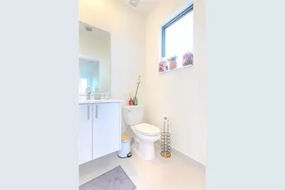 4260 NW 82nd Ave, Doral, FL 33166 - Photo 23