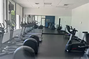 100 Bayview Dr, Sunny Isles Beach, FL 33160 - Photo 27