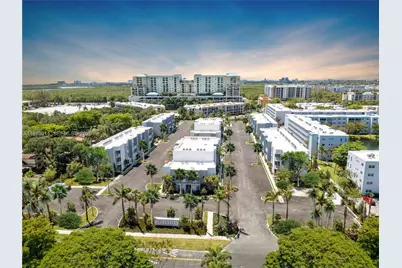 610 NE 2nd St #205, Dania Beach, FL 33004 - Photo 13