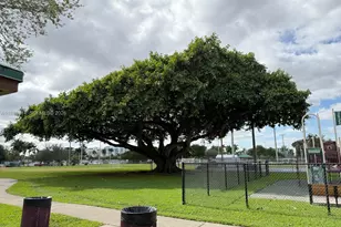 610 NE 2nd St, Dania Beach, FL 33004 - Photo 5