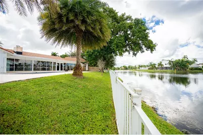 9881 SW 1st Ct, Plantation, FL 33324 - Photo 31