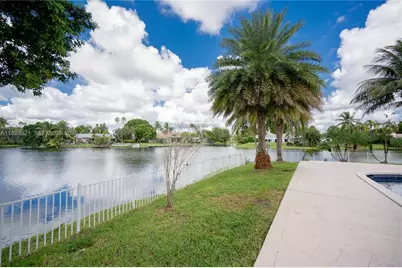 9881 SW 1st Ct, Plantation, FL 33324 - Photo 31