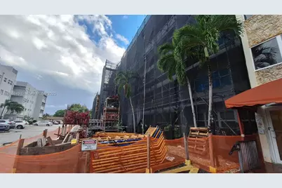 215 SE 3rd Ave #202D, Hallandale Beach, FL 33009 - Photo 3