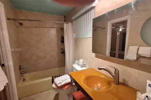 215 SE 3rd Ave, Hallandale Beach, FL 33009 - Photo 15