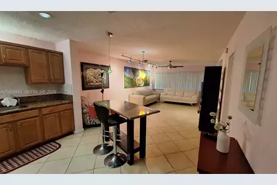 215 SE 3rd Ave #202D, Hallandale Beach, FL 33009 - Photo 11