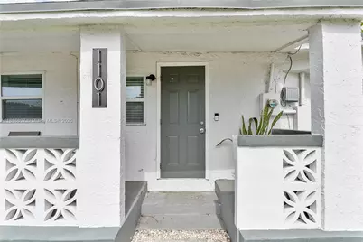 1101 NW 40th St, Miami, FL 33127 - Photo 27