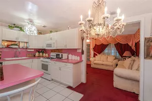 1083 NW 74th St, Miami, FL 33150 - Photo 9