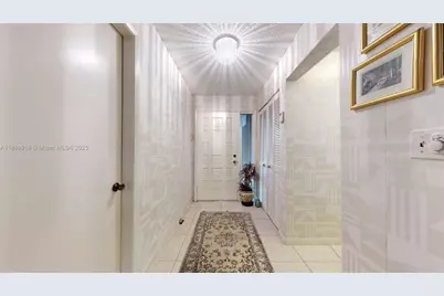 10001 NW 52nd Ter, Doral, FL 33178 - Photo 9