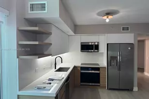 41 SE 5th St, Miami, FL 33131 - Photo 9