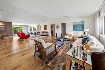 1370 NE 103rd St, Miami Shores, FL 33138 - Photo 9