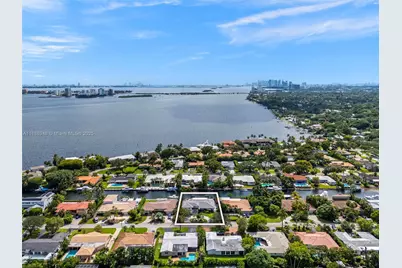 1370 NE 103rd St, Miami Shores, FL 33138 - Photo 3