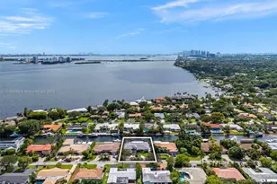 1370 NE 103rd St, Miami Shores, FL 33138 - Photo 3