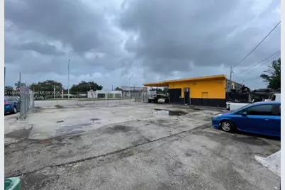 1550 NW 79th St, Miami, FL 33147 - Photo 9