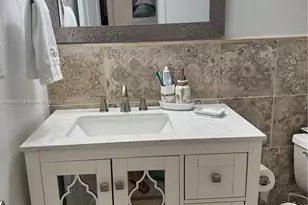 1455 N Treasure Dr, North Bay Village, FL 33141 - Photo 19