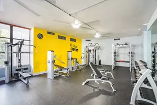 800 Parkview Dr, Hallandale Beach, FL 33009 - Photo 33