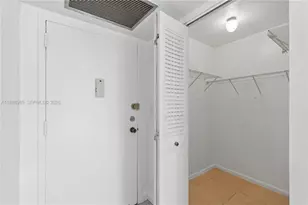 800 Parkview Dr, Hallandale Beach, FL 33009 - Photo 13