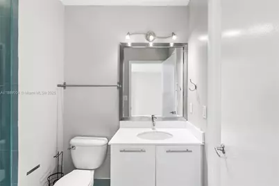 92 SW 3rd St #5206, Miami, FL 33130 - Photo 13