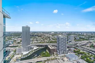 92 SW 3rd St, Miami, FL 33130 - Photo 21