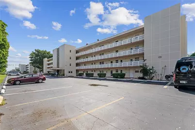 206 SE 10th St #303, Dania Beach, FL 33004 - Photo 33