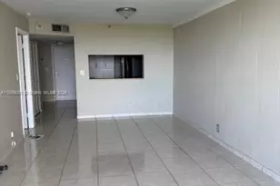 2555 Collins Ave, Miami Beach, FL 33140 - Photo 3