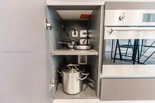 227 NE 2nd St, Miami, FL 33132 - Photo 27