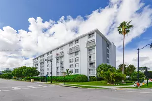 17800 Atlantic Blvd, Sunny Isles Beach, FL 33160 - Photo 35