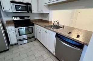 110 Gardens Dr, Pompano Beach, FL 33069 - Photo 13