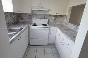 355 E 33rd St, Hialeah, FL 33013 - Photo 5