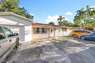 605 NE 164th St, Miami, FL 33162 - Photo 9