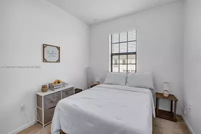 1160 SW 7th Ct, Florida City, FL 33034 - Photo 11