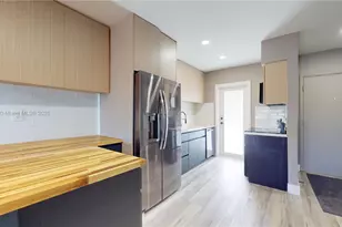 13105 Ixora Ct, North Miami, FL 33181 - Photo 9