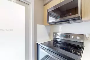 13105 Ixora Ct, North Miami, FL 33181 - Photo 7