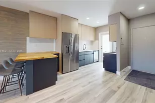 13105 Ixora Ct, North Miami, FL 33181 - Photo 5