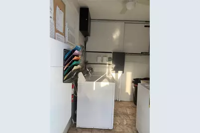 322 Taylor St #2D, Hollywood, FL 33019 - Photo 39