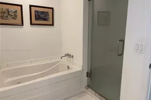 500 Brickell Ave, Miami, FL 33131 - Photo 7