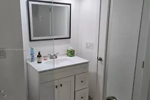 20379 W Country Club Dr, Aventura, FL 33180 - Photo 13