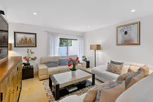 6345 Maynada St, Coral Gables, FL 33146 - Photo 9
