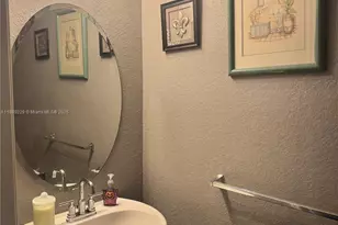 4039 NW 11th St, Lauderhill, FL 33313 - Photo 11