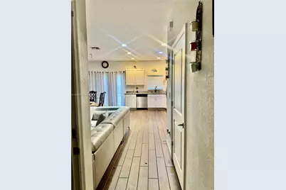 4039 NW 11th St, Lauderhill, FL 33313 - Photo 9
