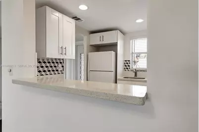 9010 Sunrise Lakes Blvd #306, Sunrise, FL 33322 - Photo 3