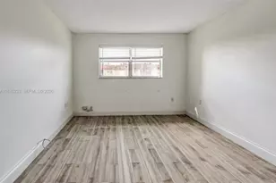 9010 Sunrise Lakes Blvd, Sunrise, FL 33322 - Photo 17