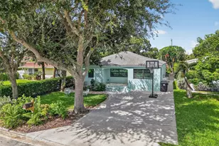 1027 S Palmway, Lake Worth, FL 33460 - Photo 5