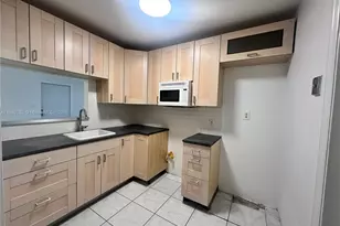 11201 NE 10th Ave, Biscayne Park, FL 33161 - Photo 9