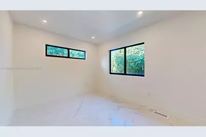 641 Nightingale Ave, Miami Springs, FL 33166 - Photo 23