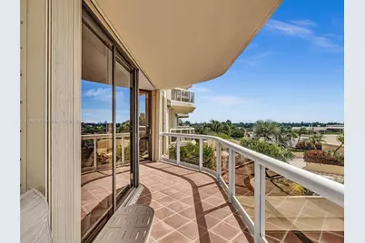 20191 E Country Club Dr #511, Aventura, FL 33180 - Photo 27