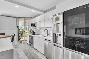 20191 E Country Club Dr, Aventura, FL 33180 - Photo 11