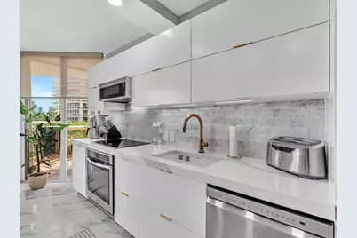 20191 E Country Club Dr #511, Aventura, FL 33180 - Photo 15